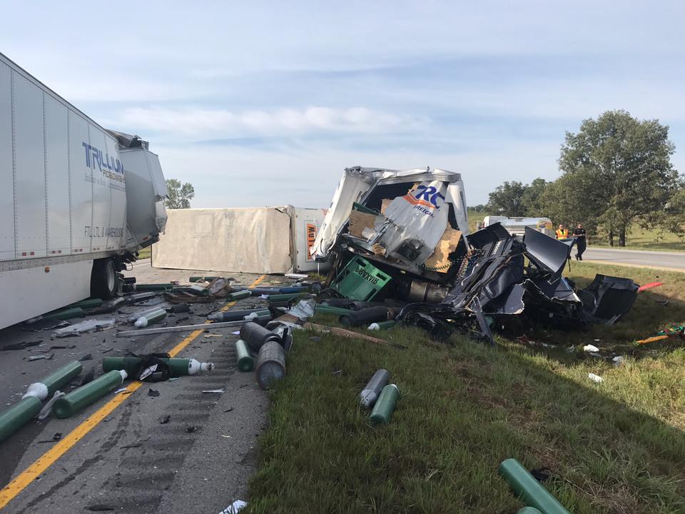 Crash Involving 2 Semis On I-57 - WSIL-TV 3 Southern Illinois