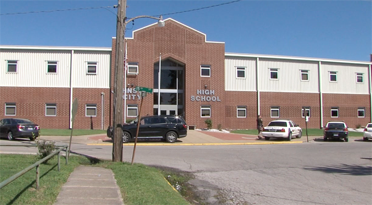 Johnston City school faces second bomb threat in one week - WSIL-TV 3 ...